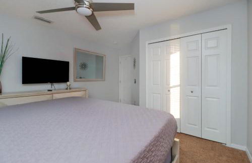 Sunny South Facing Pool with Hot Tub and Lake View Near Disney - Foto 43