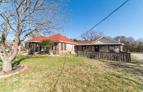 Queen and Duke Cottage - Photo 3