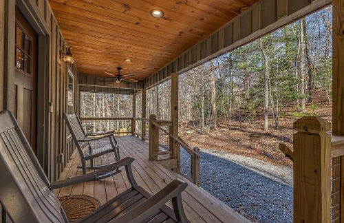 5-Star Cabin wHot Tub, Game Room, & Resort Perks! - Foto 24