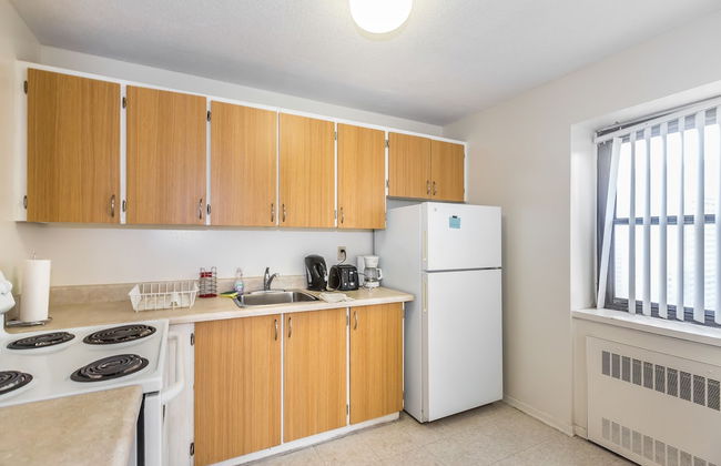 Toronto Furnished Living - Gerard St. E - Foto 18