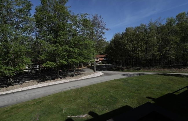 Seven Springs 3 BR Deluxe Condo, by Golf Course by RedAwning - Foto 24