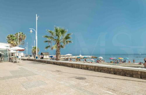 Picturesque apartment with terrace by REMS - Photo 32