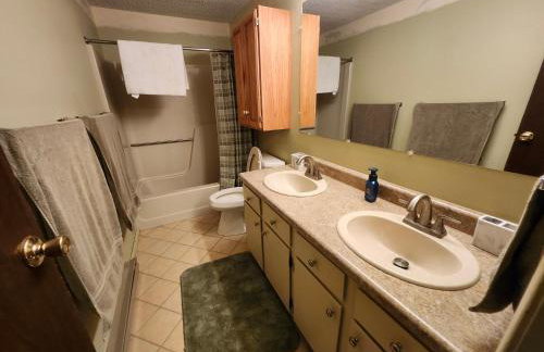 Lakefront Townhome Chestertown "Lakeside Escape" - Foto 16