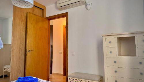 Delfines 61 - Photo 4, wardrobe