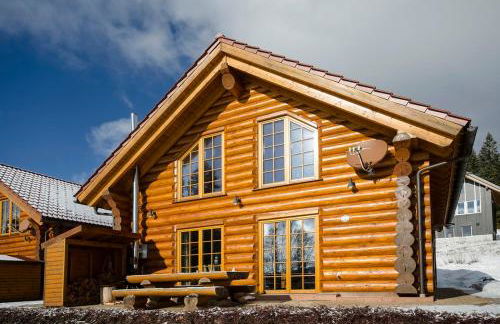 Luxus-Ferienhaus Blockhaus Chalet Nr 2 Toplage am Feldberg mit Sauna, Outdoor-Hottub, Kamin auf 1300m üM - Foto 9