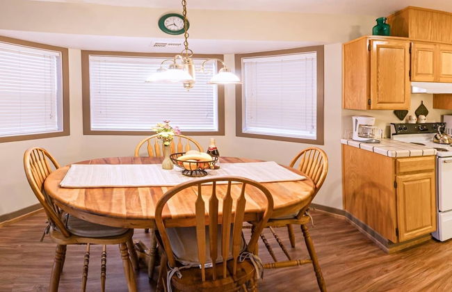 Oak Lawn Cottage ~ 1.5 Blocks to OSF - Foto 6