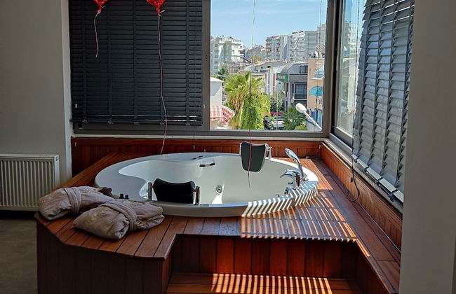 Eluxio Suite Hotel - Photo 1