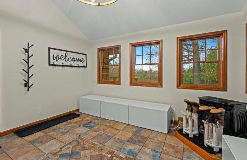 Pool Arcade Mtn Views Lake George Home Retreat WFH - Foto 42