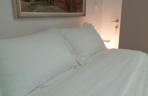 Peculiar Garden Apartment - Photo 19