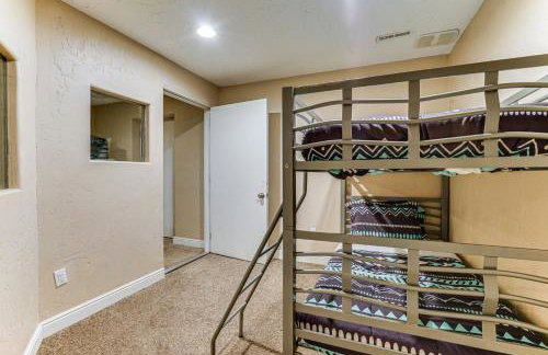 Luxe Draper Retreat w Pool, Sauna and Theater - Foto 18