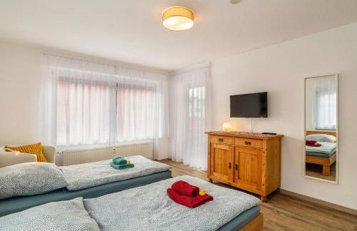 Ferienwohnung am Enzufer mit Balkon in Bad Wildbad im Schwarzwald - Foto 13