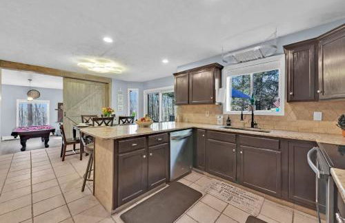 Big Bass Hideaway with Hot Tub - Foto 27