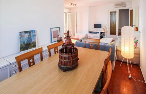 4 Bedroom Lovely Apartment In Cunit - Foto 5