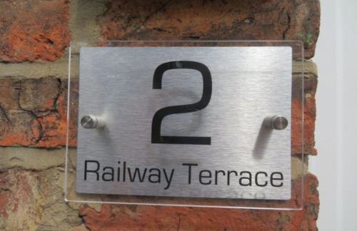 2 Railway Terrace - Photo 4