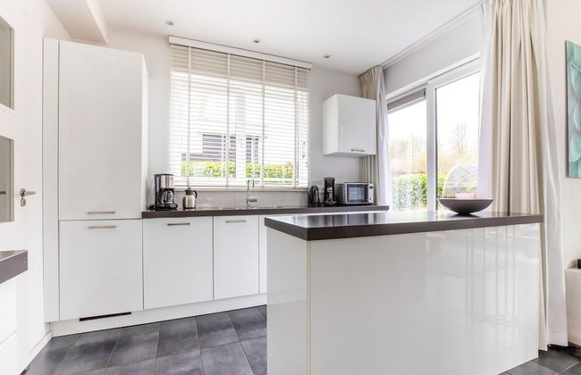 Brand new Luxury Villa on a Small-scale Park With its own Jetty - Photo 34