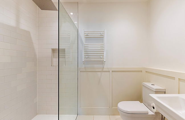 Stylish Chiswick Apartment With a Private Terrace - Foto 24