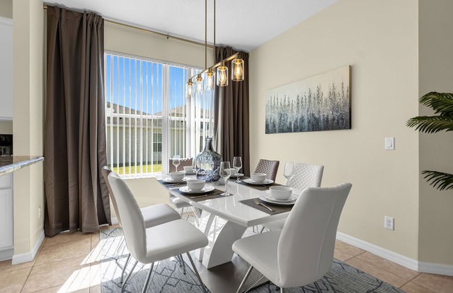 Upstay - New Home Near Disney w Private Pool BBQ - Foto 13