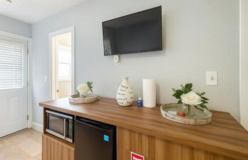 Dania Beach 1BR | Steps to Ocean + Parking - Foto 2