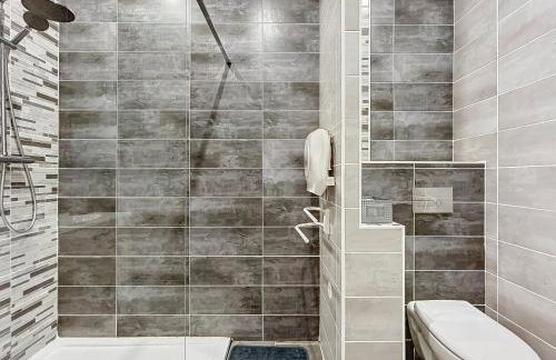 LOFT Terrasse avec SPA proche centre historique - Foto 15