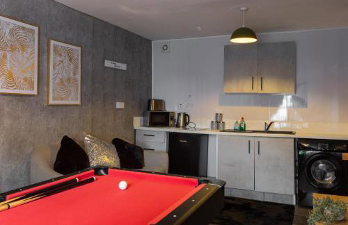 Getaway Accommodation with Pool Table and Jacuzzi! - Foto 6