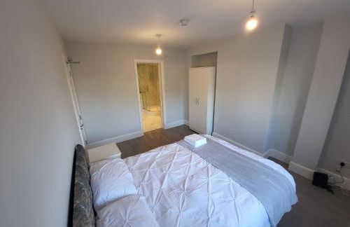 High Spec Large 6 Bedroom House! - Foto 8