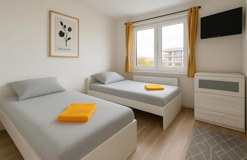 Ideal für Monteure. 3 Zimmer Apartment mit Küche, Waschmaschine, WiFi usw... . - Foto 1