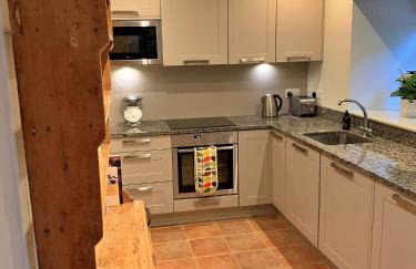 Finest Retreats - Ingleby Manor - Manor Cottage - Photo 12