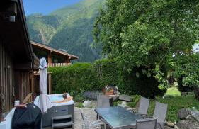 Tiki Lodge - hot tub & sauna - Photo 2