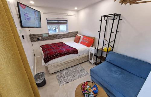 NightRest Homes - Studio Flat - Free Parking - 5 Minutes to Luton airport - Foto 1