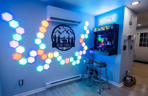 Bear Trails Retreat-Pocono Getaway Near Kalahari - Foto 3