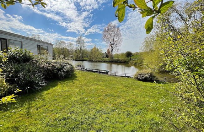 Water Villa in Ooltgensplaat Near Volkerak - Photo 33