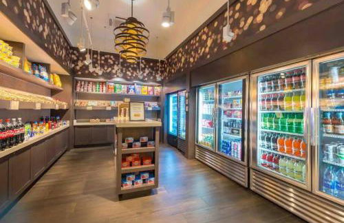 Luxurious & Epic Condo in heart of Orlando - Photo 9