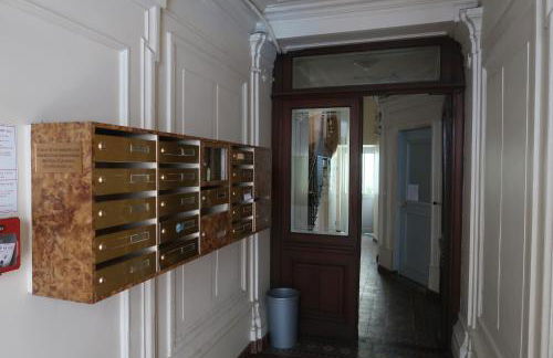 Paris 17ème - STUDIO compact 10m2 -110 sqf - coeur BATIGNOLLES - ideal SOLO traveler - Foto 27