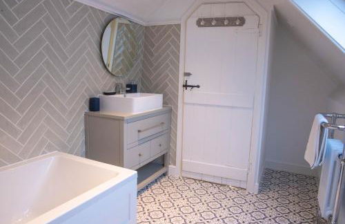 Number Six - Foto 35