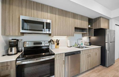 Charming 2BD2BA Apt Near DT-PetFriendlyWiFi - Foto 7