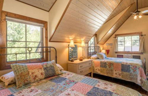 Stunning Mountainside Cabin Rental with a View Nestled in the Heart of the Colorado Rockies - Foto 33