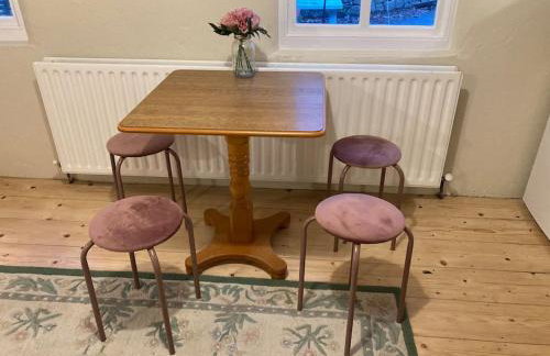 Warrenpoint Gate lodge - Photo 3