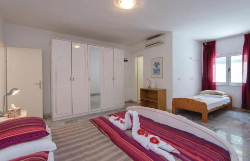 Stunning Home In Orebic With Wifi - Photo 24