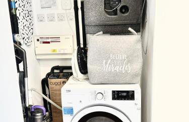 Convenient Contractor & Family Stay - 5 Guests, Pets Welcome, Parking Included! - Photo 40