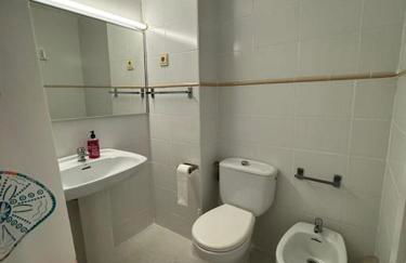 2nda linea con piscina en Miami Platja - Foto 12