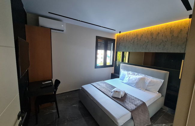 La Mirage Suites & Apartments - Photo 6