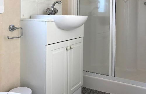 Beautifully Presented 2 Bedroom Static Caravan - Photo 30