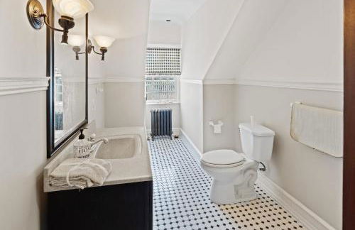 Grand Historic 8BR 6 5BA Mansion Waterfront Decks - Foto 39