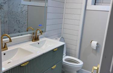 Large Five Bedroom house with outdoor patio with Jacuzzi and television! - Foto 20