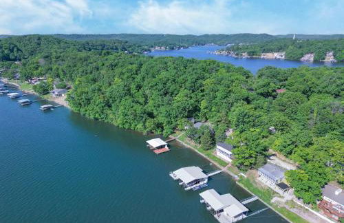 Lakefront Family Home Private Dock with Huge Views - Foto 53