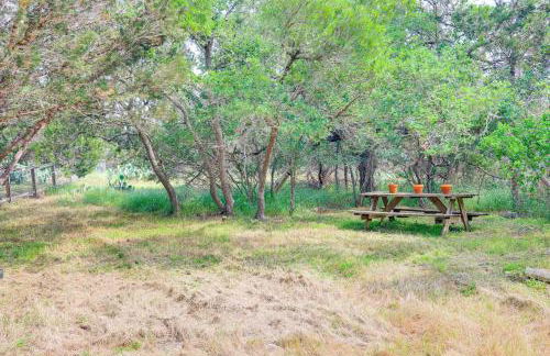 San Marcos Home with Fire Pit about 10 Mi to Downtown! - Photo 22