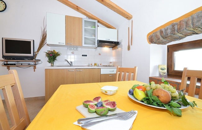 Bella Vista Apartments - Photo 17