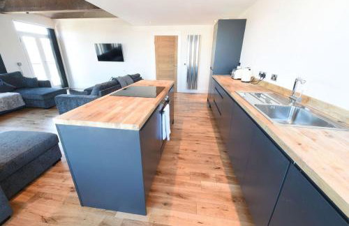 Stunning Penthouse Slps 20 (38 A4) - Photo 11