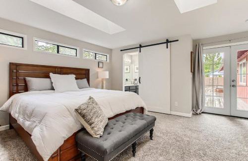 Spacious 4-bedroom home with outdoor deck - Foto 2