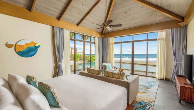 Luxe 5BR Villa: Beachfront Breakfast Pool - Foto 4, Habitación